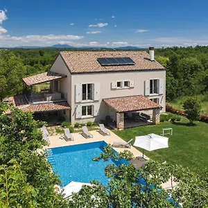  Villa & My Koltrina